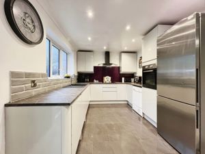 Kitchen- click for photo gallery